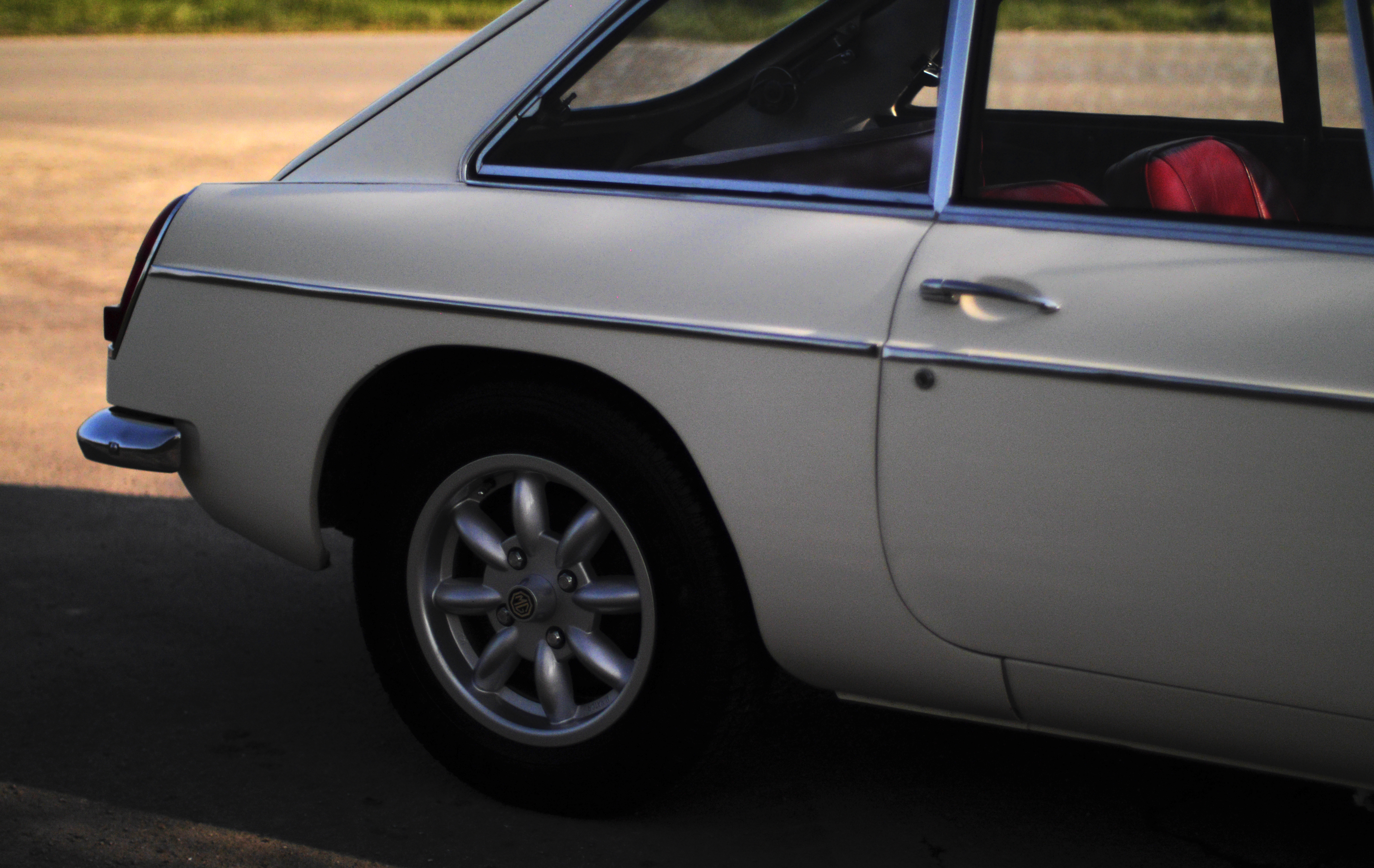 MG B GT